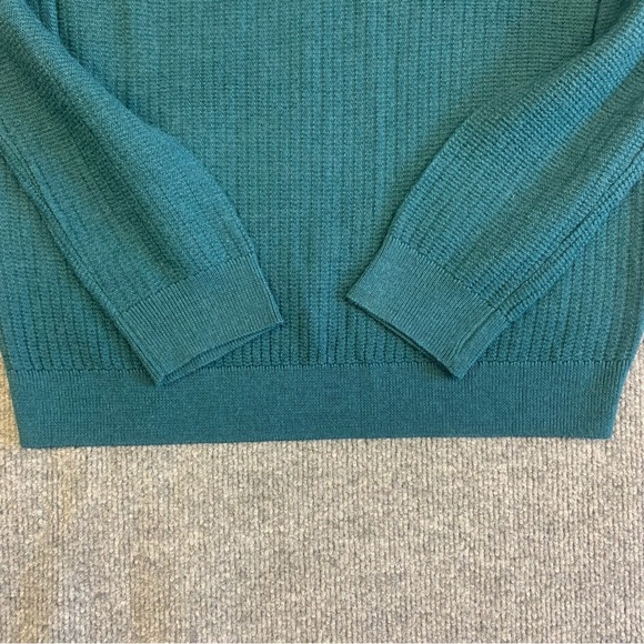 Lightweight Merino Wool Blend Men's Crewneck Sweater in Teal - Picture 3 of 7